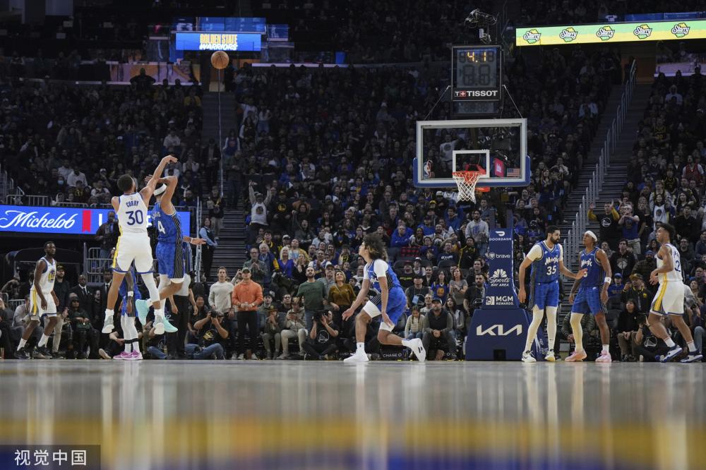 激烈赛场上 激烈赛场上