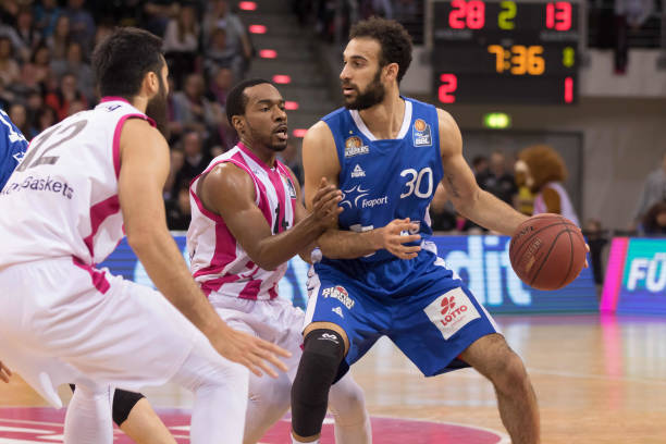 年轻棋手追 年轻棋手追